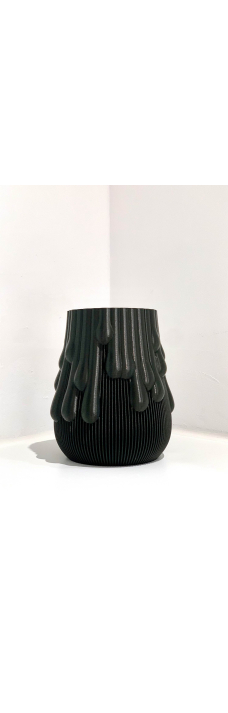Vase 07, Black