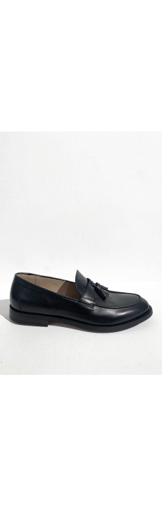 Alfred Moccasin, Barron Nero