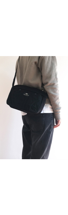 Pochette M Ultra Light, Black